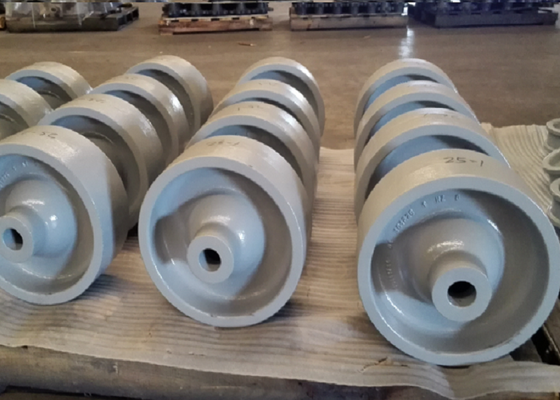 Piezas de hierro de fundición de arena OEM, cubo trasero para carretilla elevadora FDC450 GGG45 QT450-10 Material