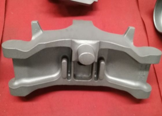 Piezas de mecanizado de hierro fundido en arena, carcasa de eje, servicio OEM disponible para maquinaria industrial